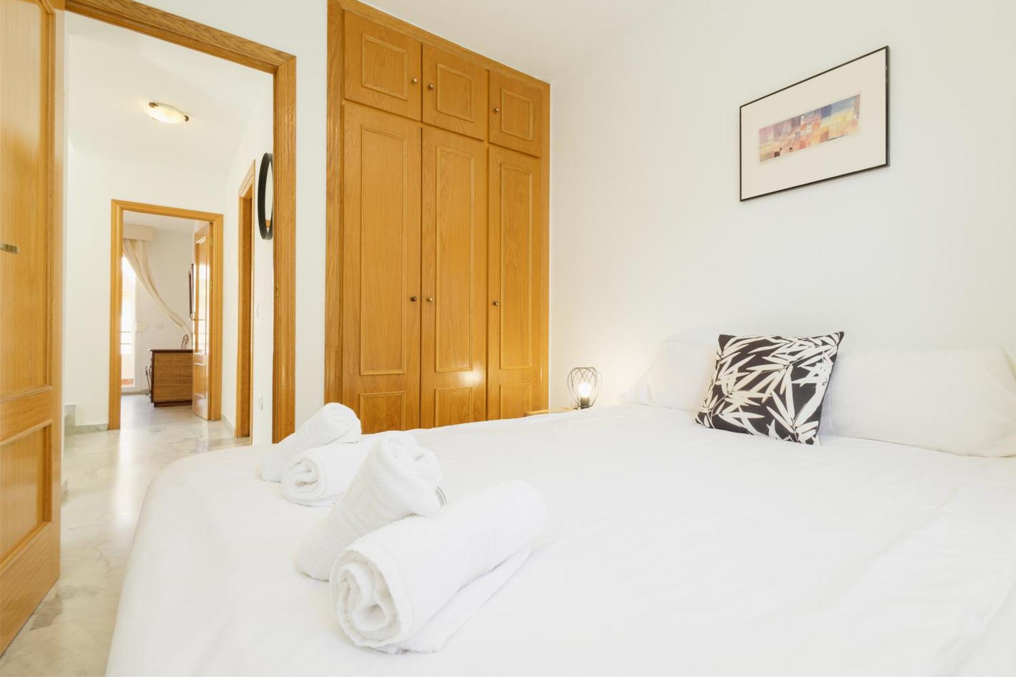 Beautiful Townhouse Walking Distance To The Beach In Costabella, Marbellac Extérieur photo