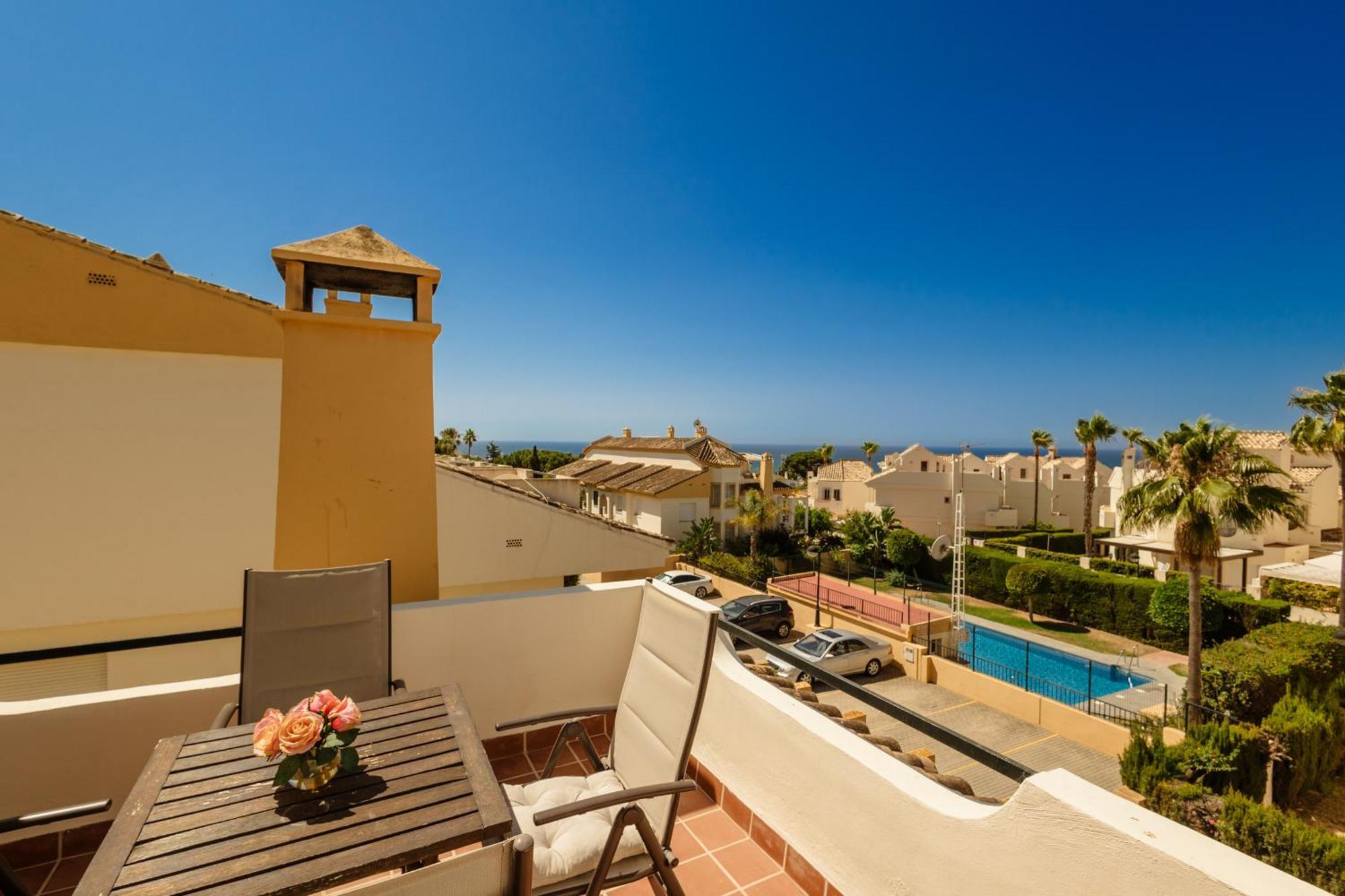 Beautiful Townhouse Walking Distance To The Beach In Costabella, Marbellac Extérieur photo