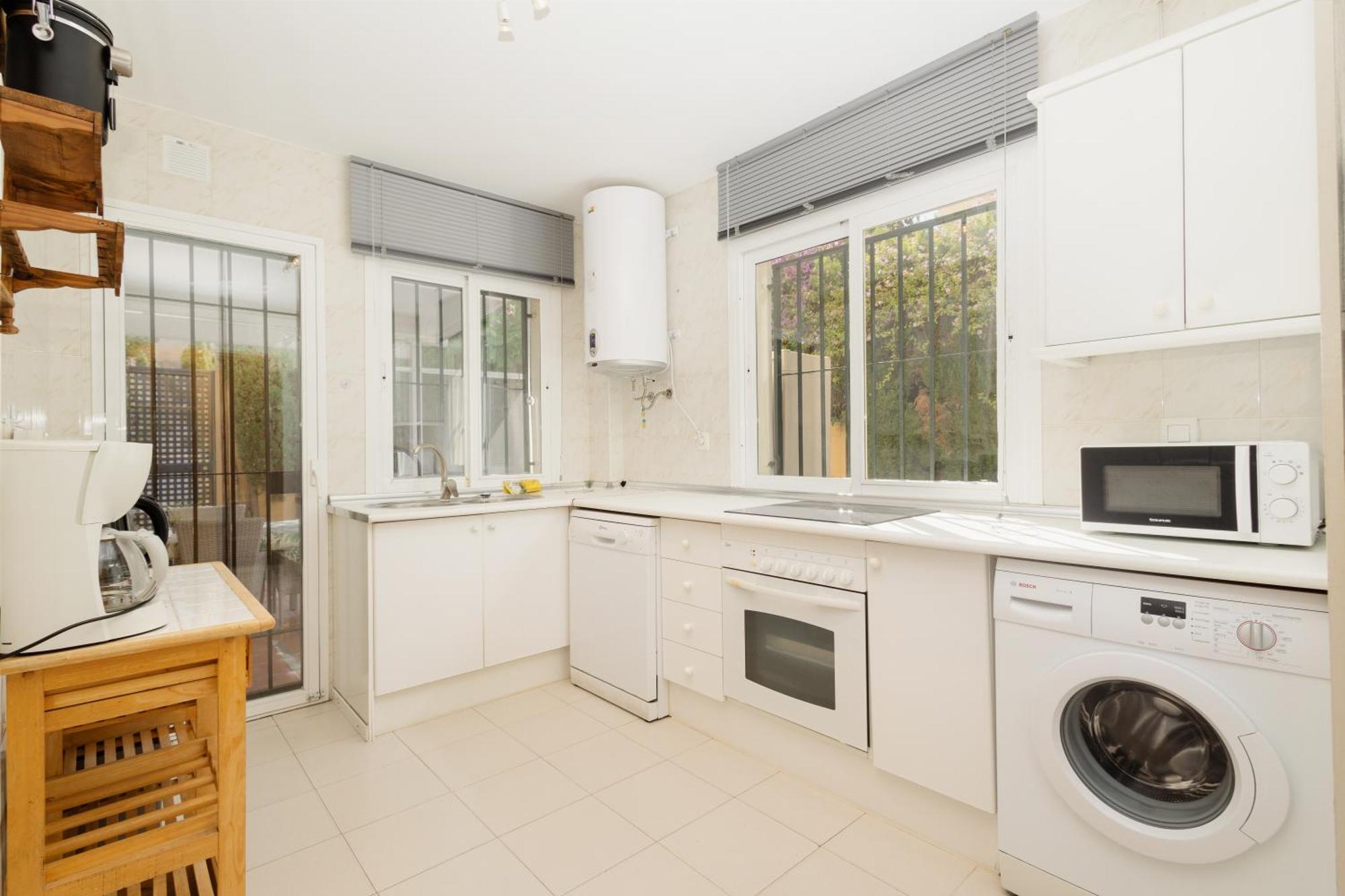 Beautiful Townhouse Walking Distance To The Beach In Costabella, Marbellac Extérieur photo