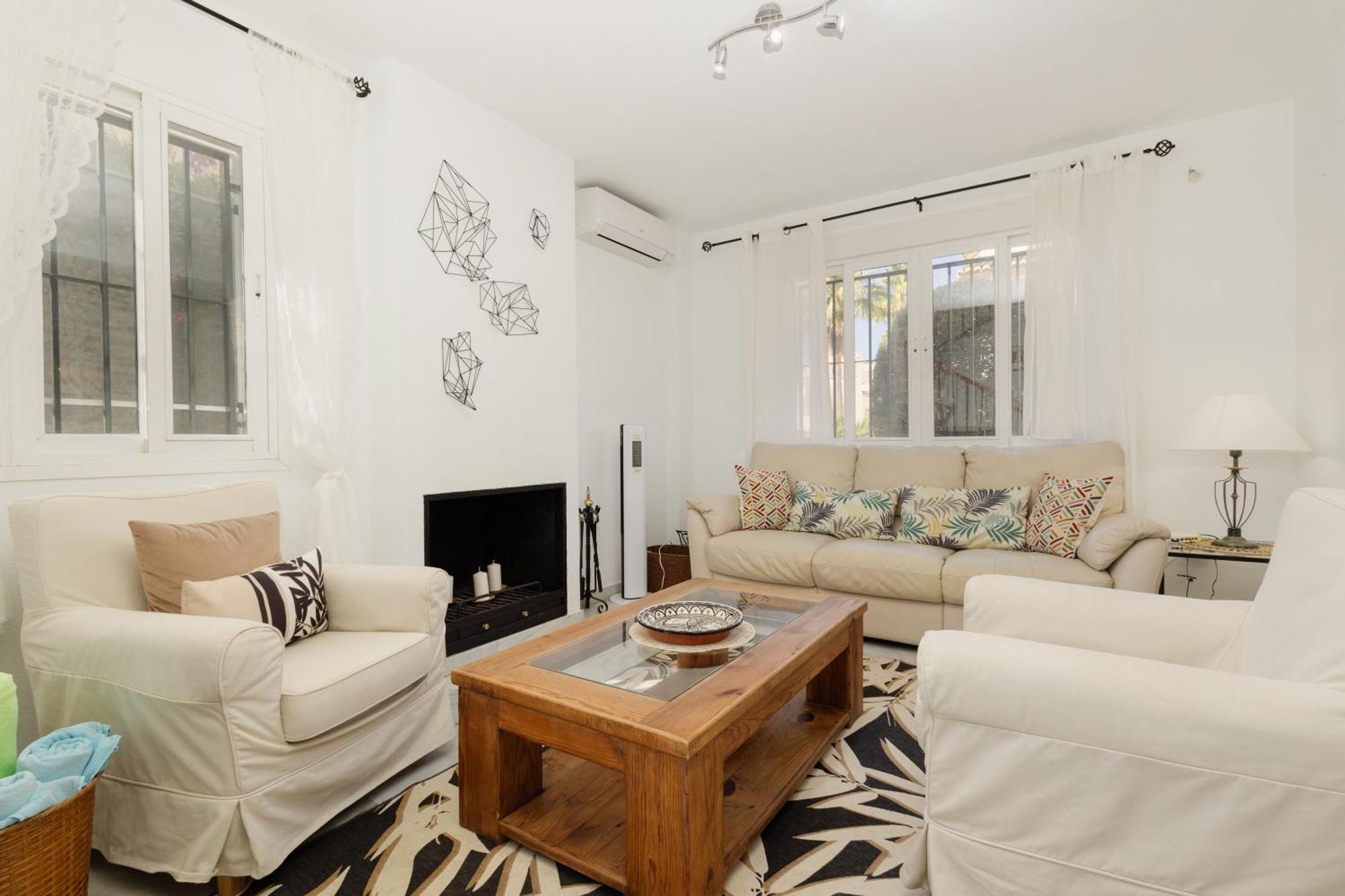 Beautiful Townhouse Walking Distance To The Beach In Costabella, Marbellac Extérieur photo