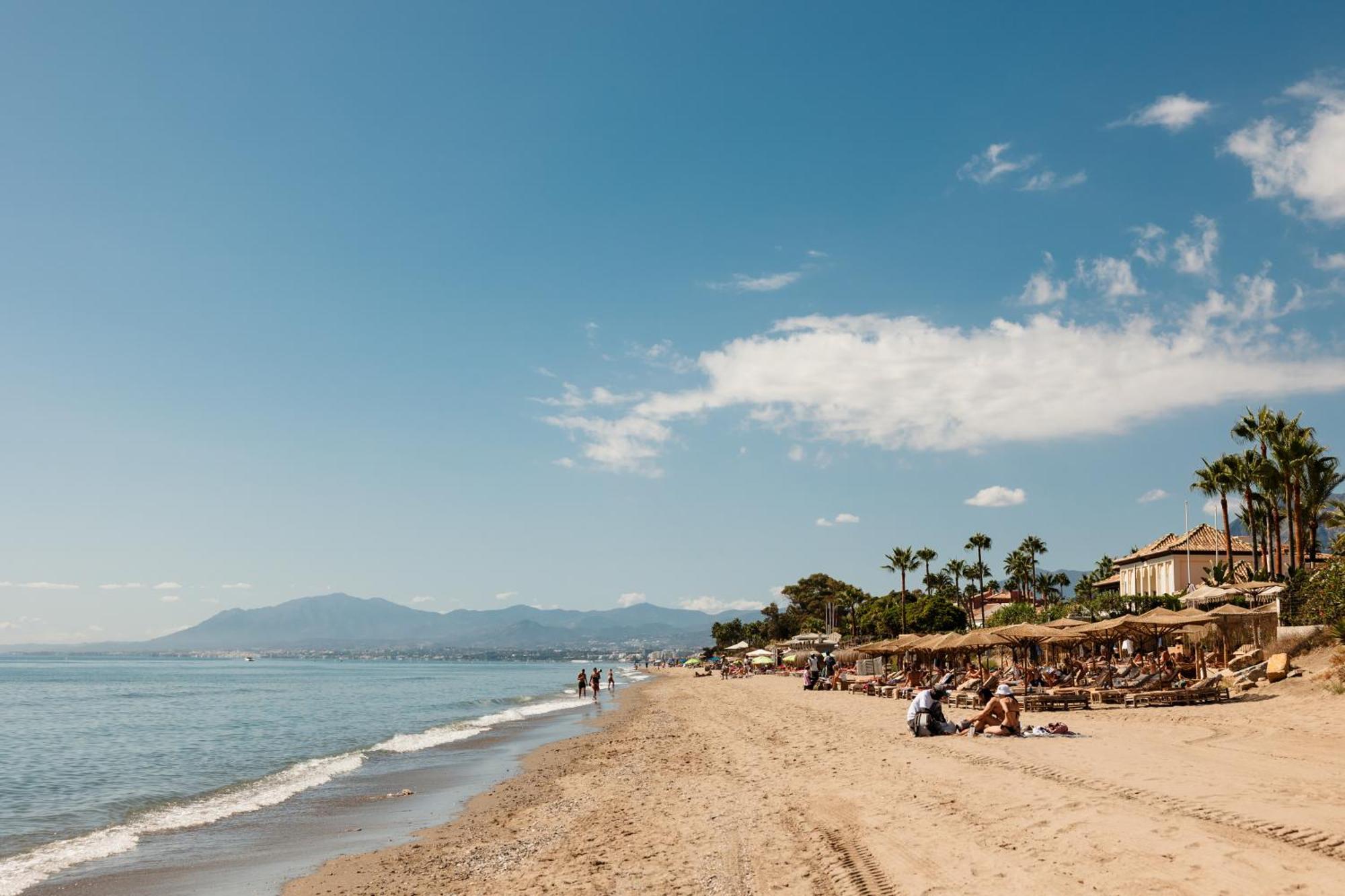 Beautiful Townhouse Walking Distance To The Beach In Costabella, Marbellac Extérieur photo