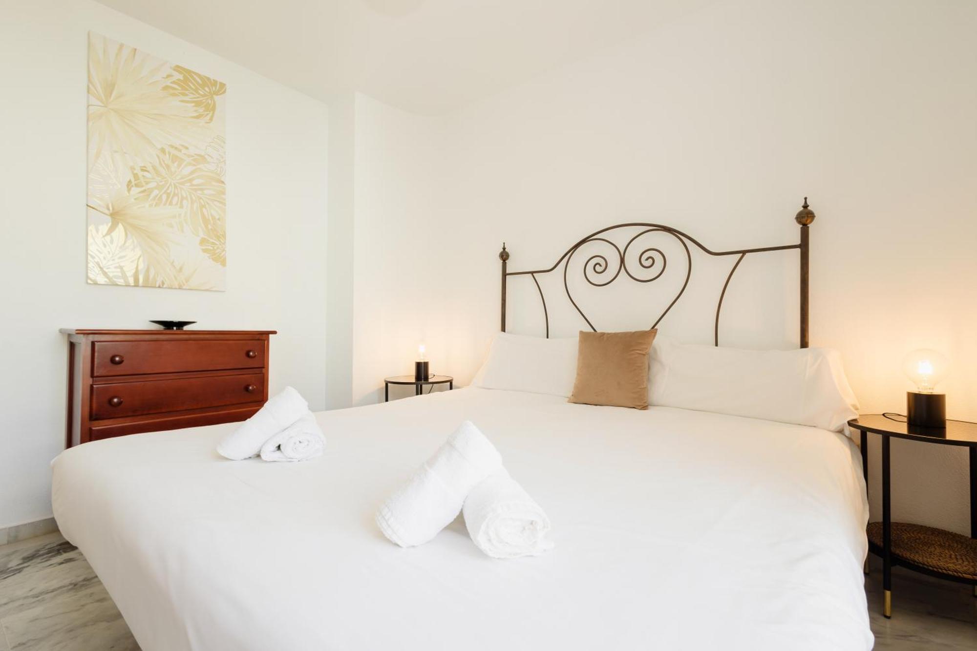 Beautiful Townhouse Walking Distance To The Beach In Costabella, Marbellac Extérieur photo