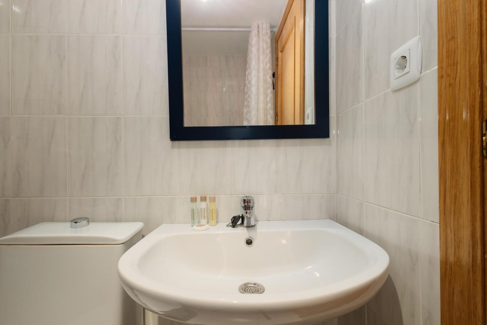 Beautiful Townhouse Walking Distance To The Beach In Costabella, Marbellac Extérieur photo