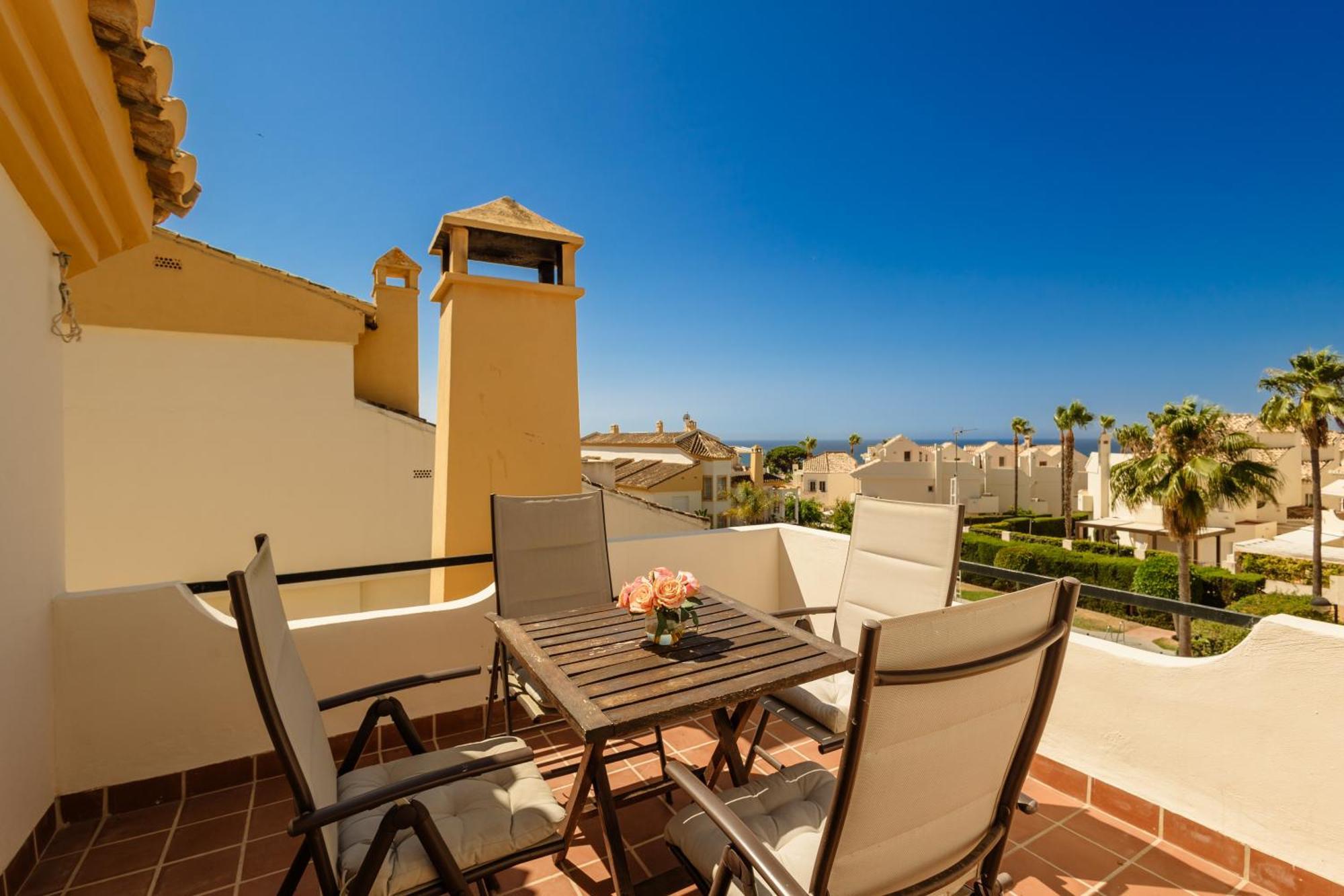 Beautiful Townhouse Walking Distance To The Beach In Costabella, Marbellac Extérieur photo